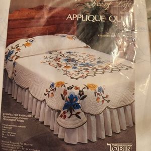 Tobin " Tree of Life " Applique Quilt Kit Vintage